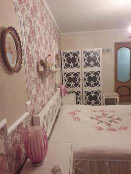 2 bedroom apartment 200m from the sea, Alushta - apartment by the day