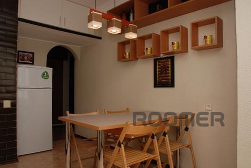 2-br  Levoberezhnaya, Rusanivka, Kyiv - apartment by the day