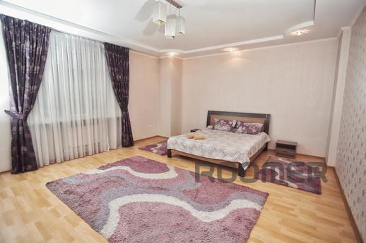 For rent 2-room clean, comfortable apartment in the city cen