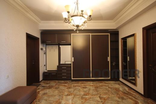 Luxe apartment without a mediator, north, Yerevan - apartment by the day