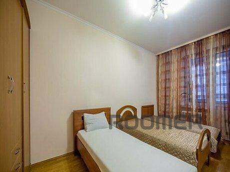 VIP apartment near the metro station Liv, Kyiv - apartment by the day