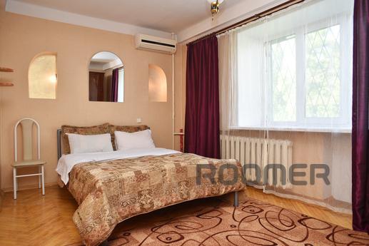 Apartment on Rusanovka, Kyiv - apartment by the day