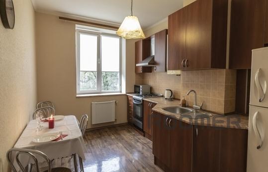 I rent a 2 room apartment in Krivoy Rog., Krivoy Rog - apartment by the day
