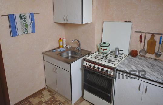 Apartment for rent on the street Toulous, Kyiv - apartment by the day