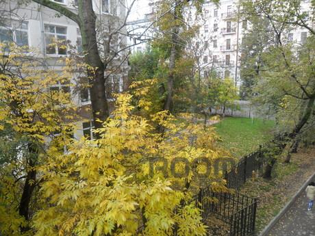 City center, 3 minutes from metro, Moscow - apartment by the day