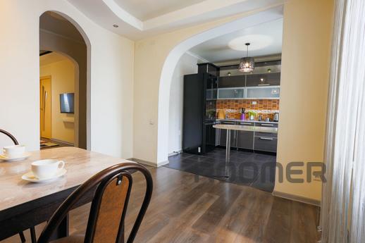 Spacious 2 bedroom apartment, Kostanay - apartment by the day