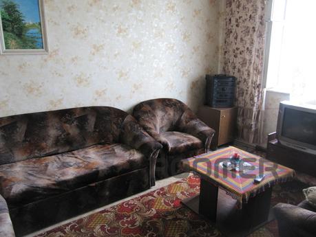 Квартира с хорошим косметическим ремонтом, мебель 2000 г. Су