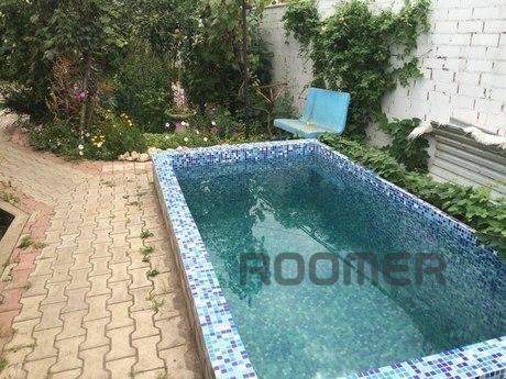 I rent rooms in my private house, Chernomorsk (Illichivsk) - apartment by the day