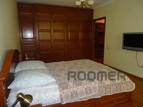 Apartment for rent in the quiet center, Dnipro (Dnipropetrovsk) - apartment by the day