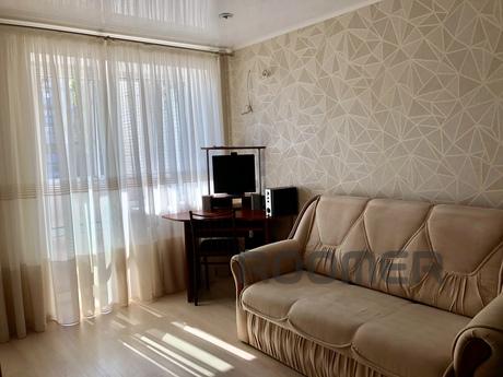 Rent a cozy 2 bedroom apartment, Chernomorsk (Illichivsk) - apartment by the day