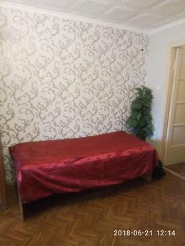 Large spacious apartment near the sea, Odessa - apartment by the day