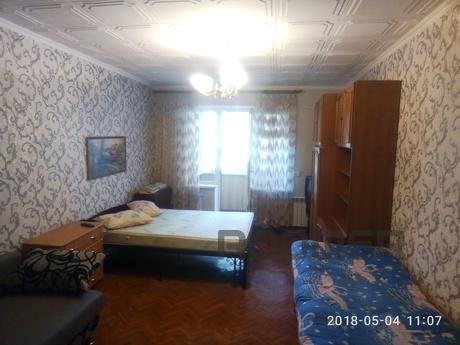 Large spacious apartment near the sea, Odessa - apartment by the day