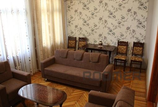 Apartment in Baku kvartirana day. One bedroom flat in the ce