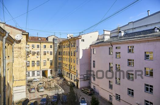 Italian 11, Saint Petersburg - apartment by the day