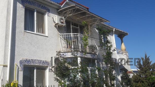 Cozy villa by the sea with a peacock - the city of Illichivs
