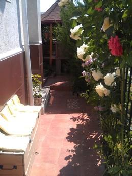 Art Villa Ivan @ Valentina, Chernomorsk (Illichivsk) - apartment by the day