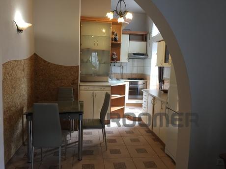 Two Bedroom Apartment, Lviv - apartment by the day