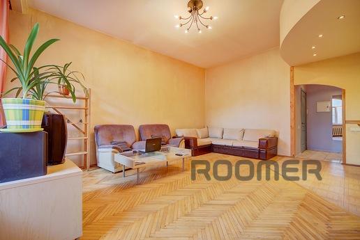 2 bedroom apartment in center, Saint Petersburg - apartment by the day
