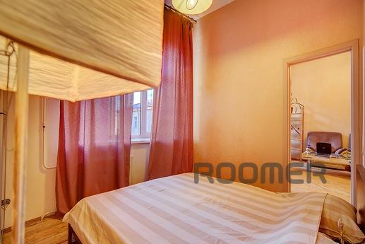 2 bedroom apartment in center, Saint Petersburg - apartment by the day