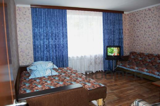 Квартира с отличным ремонтом, мягкая мебель (два дивана, два