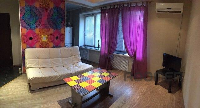 studio apartment in the city center, Samara - apartment by the day