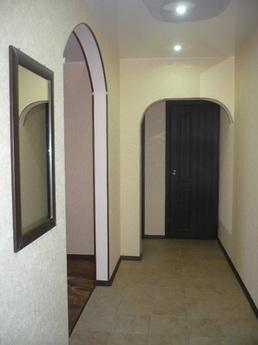 2 bedroom apartment, Volzhskiy - apartment by the day