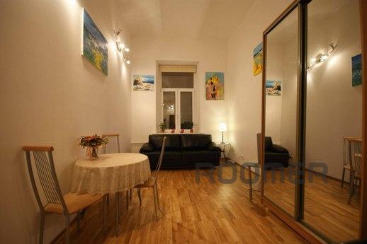 The apartment is located in the historic city center. Close 