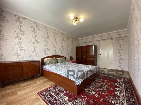 Two-room apartment in the center, Mykolaiv - apartment by the day