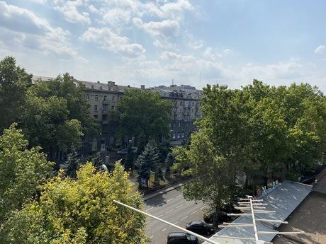 Two-room apartment in the center, Mykolaiv - apartment by the day