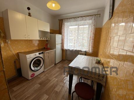 Two-room apartment in the center, Mykolaiv - apartment by the day