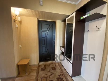Two-room apartment in the center, Mykolaiv - apartment by the day