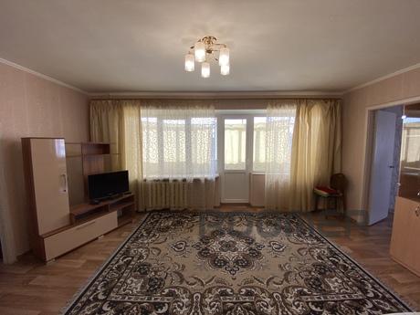 Two-room apartment in the center, Mykolaiv - apartment by the day