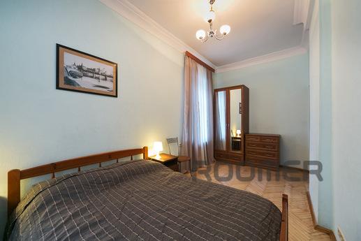 Novy Arbat 2-bedroom apartment, Moscow - apartment by the day