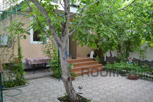 Большой дом с двором,800 м. до пляжей, Евпатория - квартира посуточно