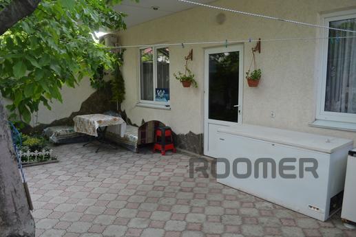 Большой дом с двором,800 м. до пляжей, Евпатория - квартира посуточно