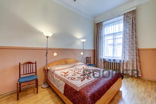 2-bedroom apartment in the center, Saint Petersburg - apartment by the day