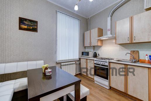 2 bedroom apartment on Marat, Saint Petersburg - apartment by the day