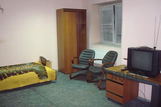 Hotel-type rooms for rent in Arcadia, and for a long time fo