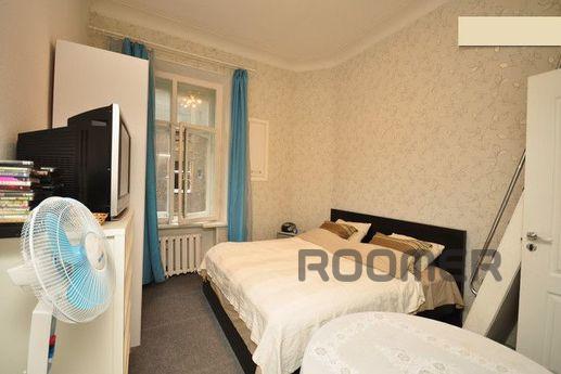 three square-ry center of St. Petersburg, Saint Petersburg - apartment by the day