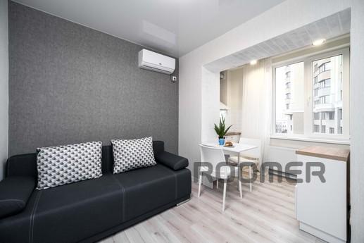 Bright 1-room studio 3 min. from metro Y, Kharkiv - apartment by the day