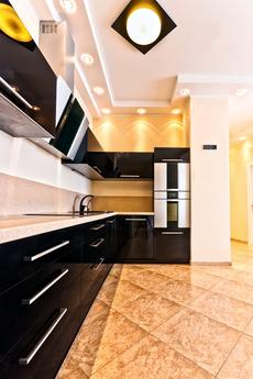 apartment 'White Sail', Odessa - apartment by the day