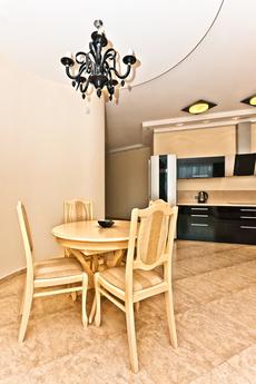 apartment 'White Sail', Odessa - apartment by the day