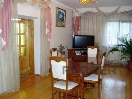 The mountain air, the silence and the si, Yalta - apartment by the day