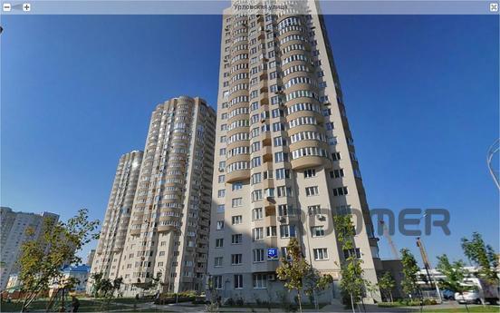 Cheap rent 2 room apartment-studio (near the metro Osokorki,