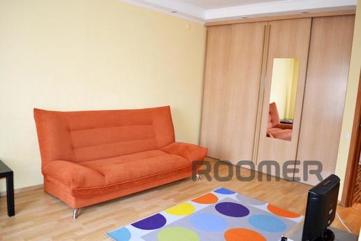 Modern studio apartment in the center, Yekaterinburg - apartment by the day