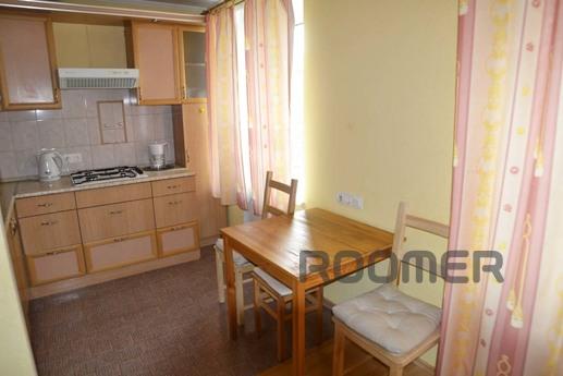 Modern studio apartment in the center, Yekaterinburg - apartment by the day