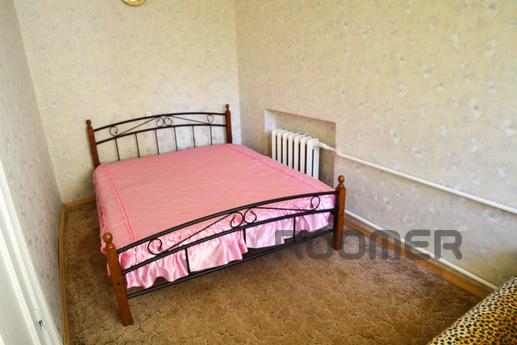 Two bedroom apartment in the city center, Yekaterinburg - apartment by the day
