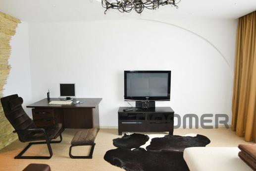 VIP apartment in a luxury home., Yekaterinburg - apartment by the day