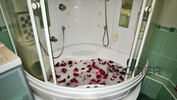 VIP apartment in a luxury home., Yekaterinburg - apartment by the day
