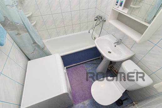 Modern apartment in the center, Yekaterinburg - apartment by the day